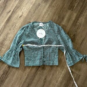 NWT Women’s Princess Polly Floral Crop Top (size 2)